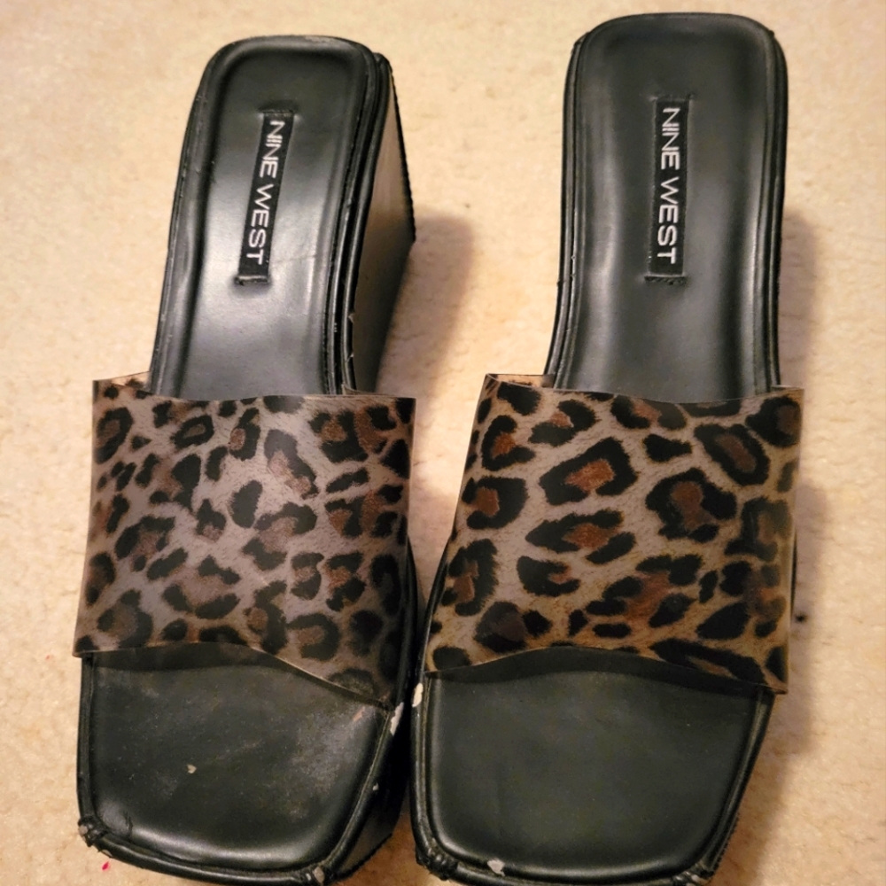 Womens shoes